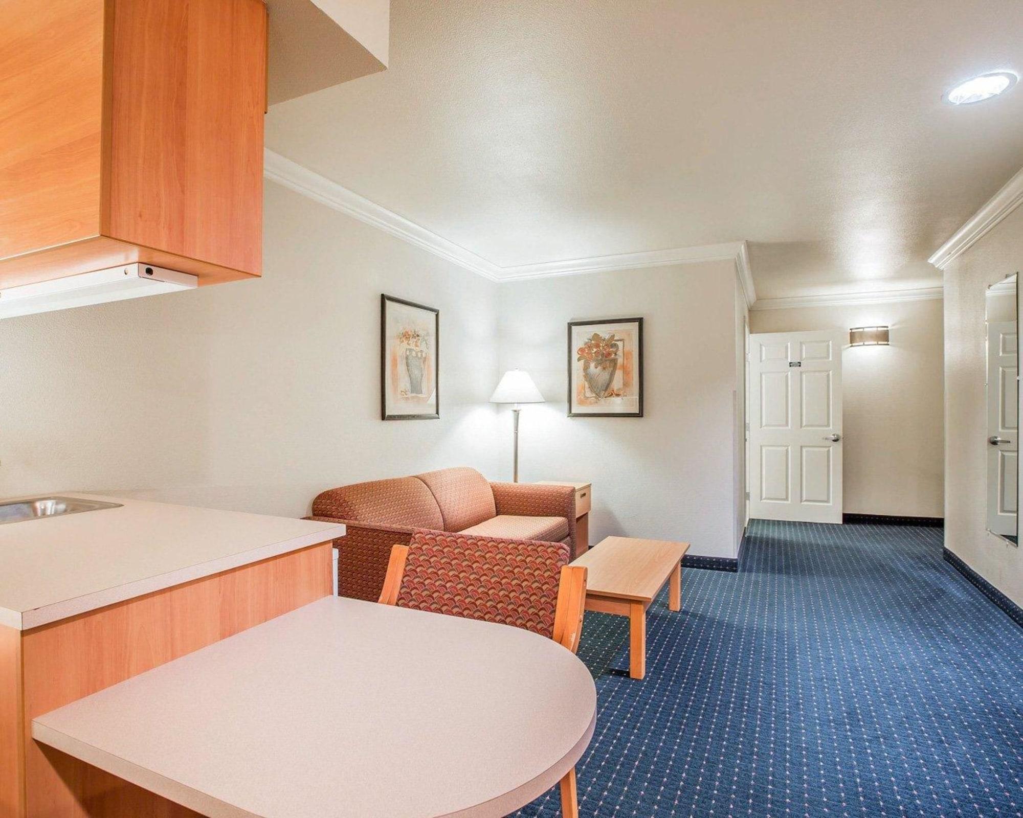 Comfort Inn & Suites Salinas Bagian luar foto