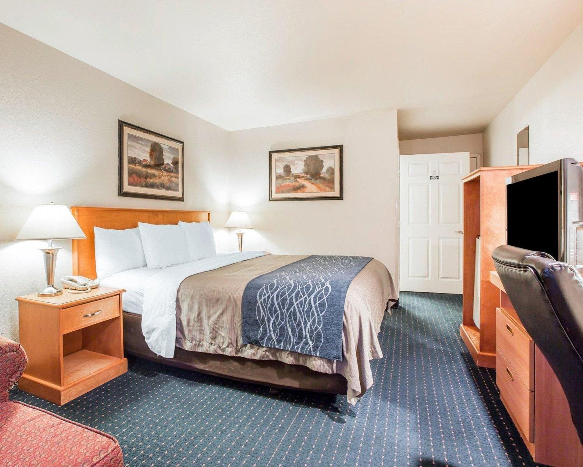 Comfort Inn & Suites Salinas Bagian luar foto