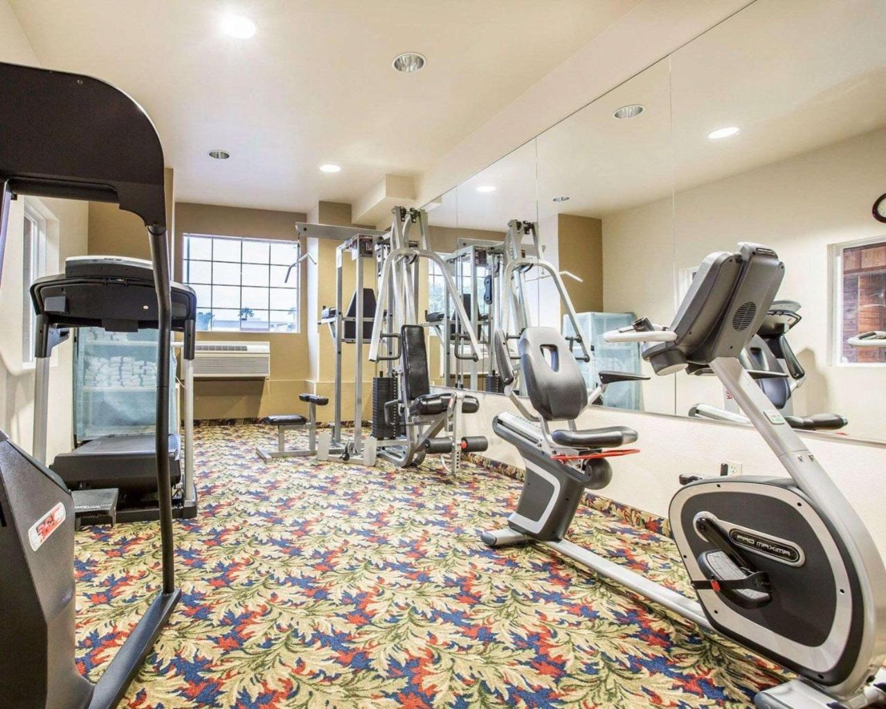 Comfort Inn & Suites Salinas Bagian luar foto