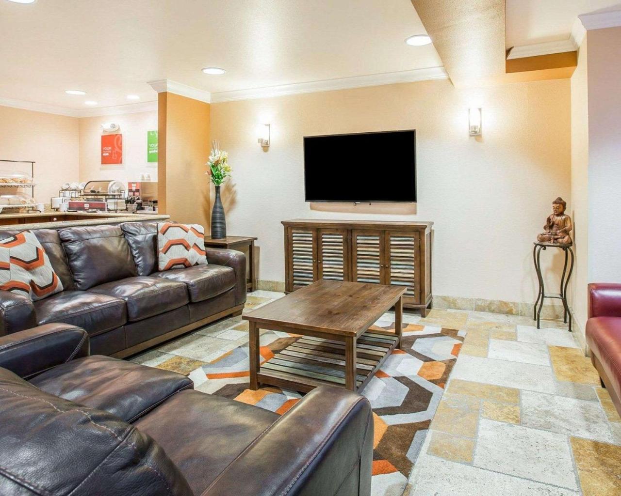 Comfort Inn & Suites Salinas Bagian luar foto